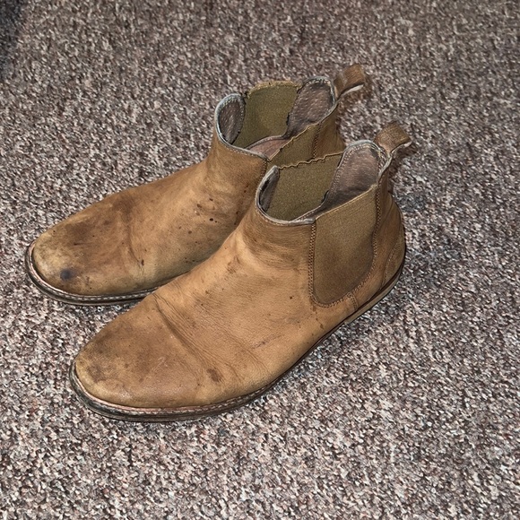 Chelsea Boots - Picture 1 of 5